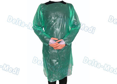 Vestidos plásticos descartáveis verdes do CPE, anti vestidos longos líquidos do hospital da luva