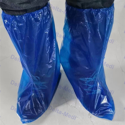 A sapata cirúrgica descartável do CPE cobre a tampa impermeável plástica da bota do anti deslizamento do PE